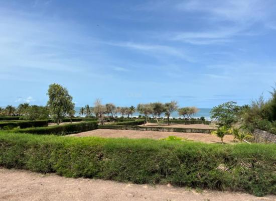 À vendre : terrain de 755 m² situé à Cap Skirring, dans un emplacement idéal avec une magnifique vue